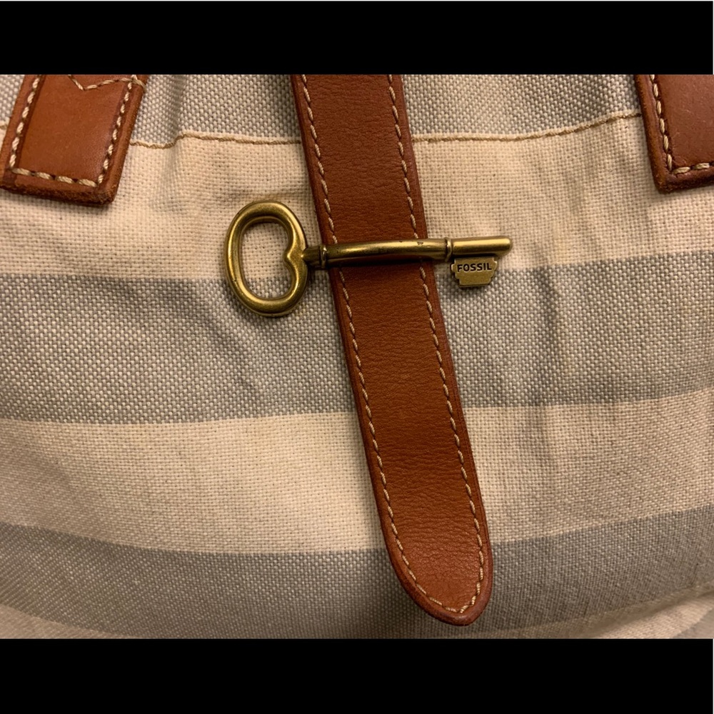 Shoulder Bag - Picture 3 of 10